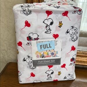 Peanuts Snoopy, Woodstock & Hearts Full Sheet Set. Berkshire Blanket and Home Co